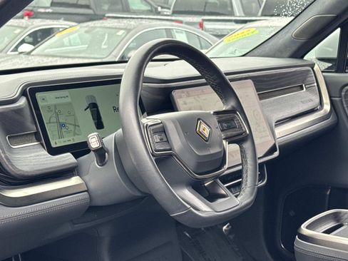 Used 2023 Rivian R1S Adventure image 10