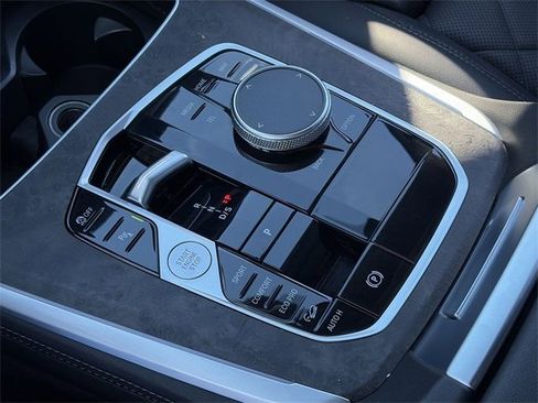 Used 2024 BMW X5 xDrive40i w/ Premium Package image 30