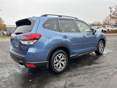 Used 2021 Subaru Forester Premium w/ Popular Package #1 image 3