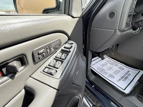 Used 2006 Chevrolet Silverado 1500 LT w/ Onstar Plus Package AWD/4WD image 15