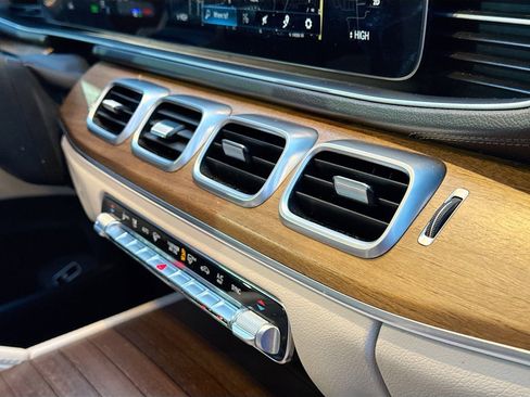 Used 2022 Mercedes-Benz GLS 450 4MATIC image 37