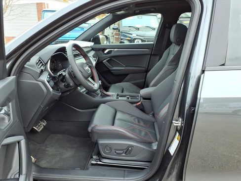 Certified 2025 Audi Q3 2.0T Premium Plus w/ Premium Plus Package image 11