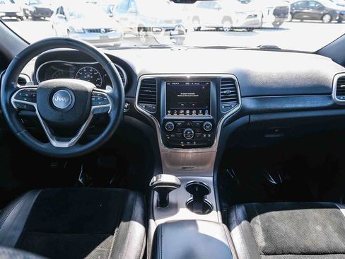 Used 2015 Jeep Grand Cherokee Altitude AWD/4WD image 13