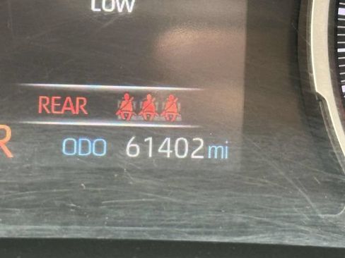 Used 2021 Toyota RAV4 XLE Premium AWD/4WD image 37