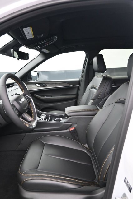 New 2026 Jeep Grand Cherokee Limited AWD/4WD image 9