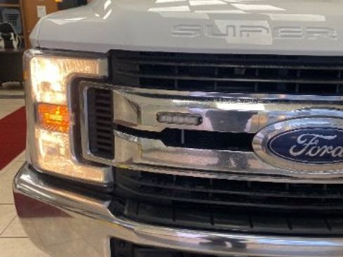 Used 2018 Ford F250 XLT image 8