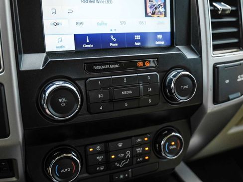 Used 2020 Ford F350 Lariat w/ Chrome Package AWD/4WD image 19