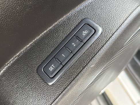 Used 2015 GMC Yukon XL Denali w/ Touring Package AWD/4WD image 36