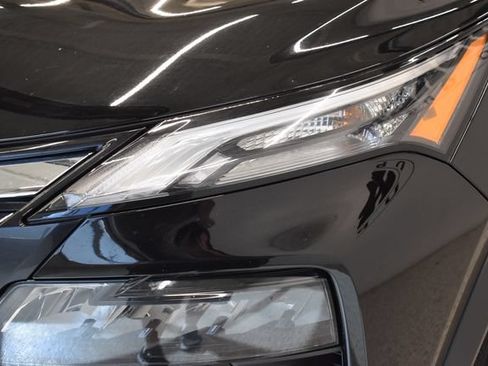 Used 2025 Nissan Rogue SV AWD/4WD image 15