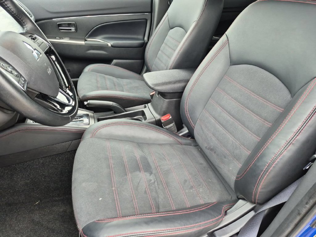 Used 2026 Mitsubishi Outlander Sport SE AWD/4WD image 12