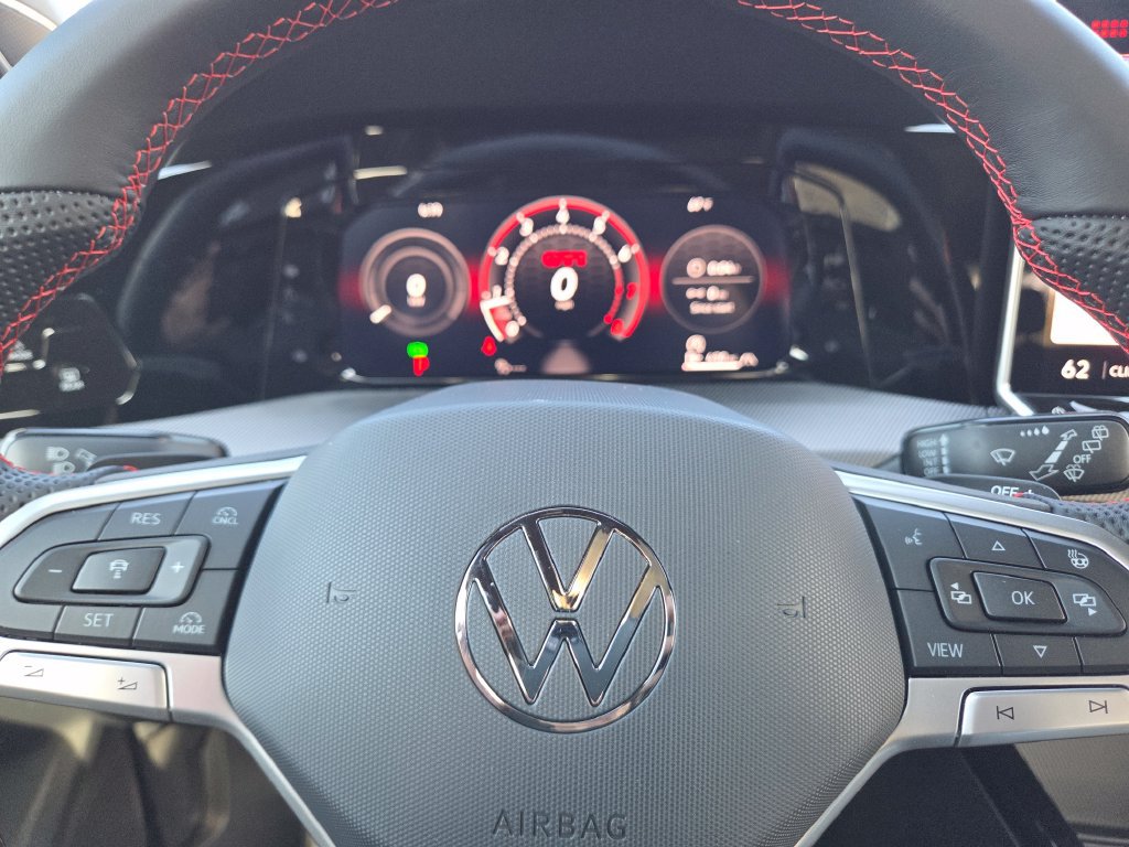 New 2026 Volkswagen GTI SE FWD image 25
