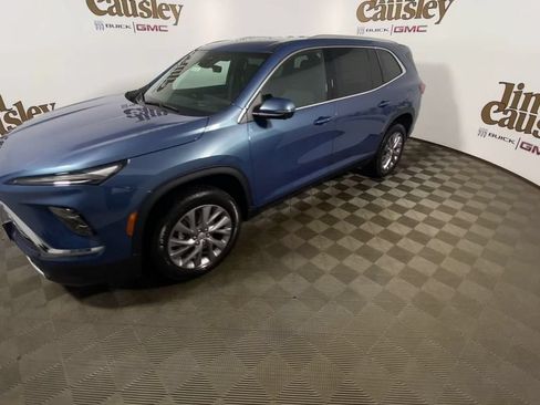 Used 2026 Buick Enclave Preferred w/ Power Package FWD image 4