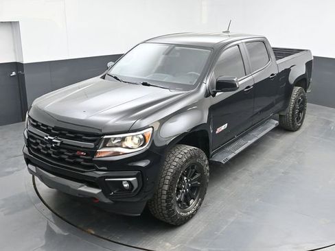 Used 2022 Chevrolet Colorado Z71 w/ Trail Boss Package AWD/4WD image 33