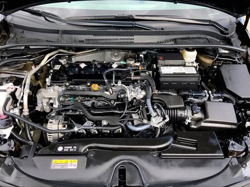 Used 2025 Toyota Corolla SE w/ SE Premium Package image 31