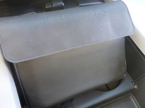 Used 2010 Honda Pilot Touring image 59