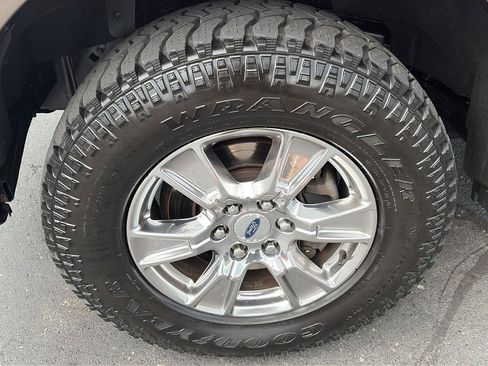 Used 2016 Ford F150 Lariat w/ Equipment Group 502A Luxury AWD/4WD image 37