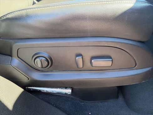Used 2017 Buick Enclave Leather FWD image 31
