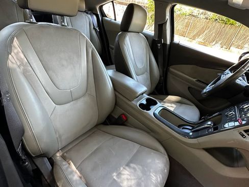 Used 2013 Chevrolet Volt Premium w/ Premium Trim Package image 25