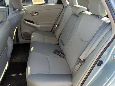 Used 2015 Toyota Prius Four FWD image 28