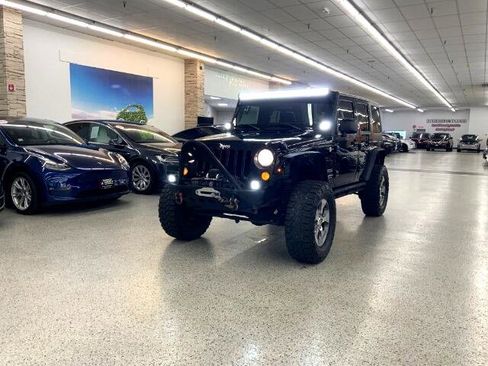 Used 2015 Jeep Wrangler Unlimited Sport image 3