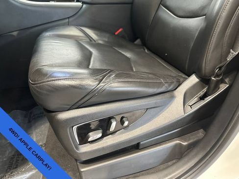 Used 2019 Cadillac Escalade Luxury AWD/4WD image 12