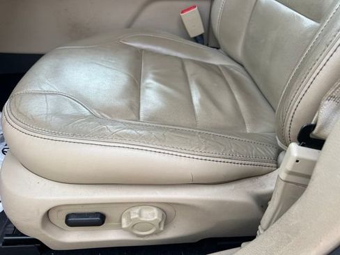 Used 2017 Ford Taurus SEL w/ Equipment Group 201A FWD image 20