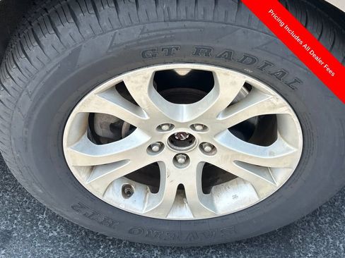 Used 2012 Hyundai Veracruz GLS FWD image 2