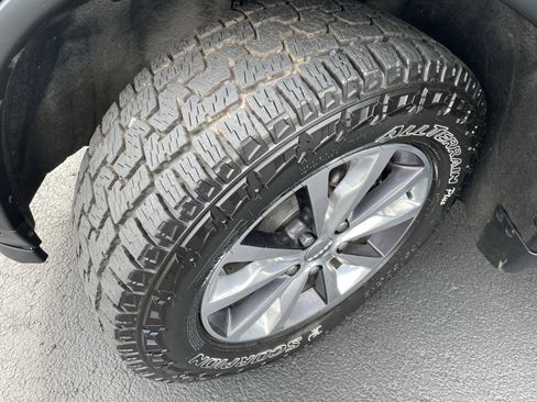 Used 2016 Dodge Durango Limited w/ Nav & Power Liftgate Group image 11