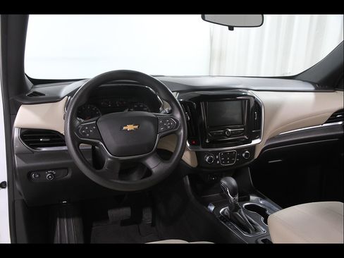 Used 2022 Chevrolet Traverse LS w/ LPO, Black Accent Package AWD/4WD image 6