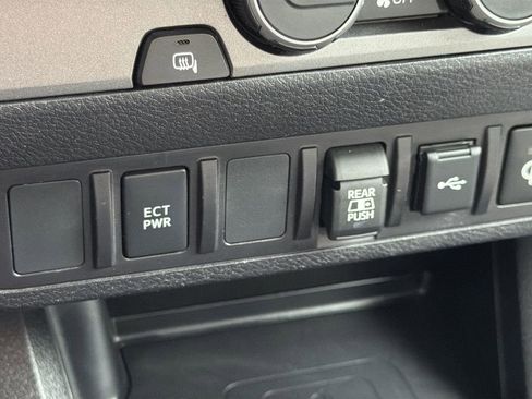 Used 2023 Toyota Tacoma TRD Off-Road image 16