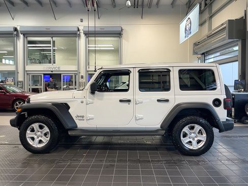 Used 2020 Jeep Wrangler Unlimited Sport S w/ Sun And Sound Package image 4