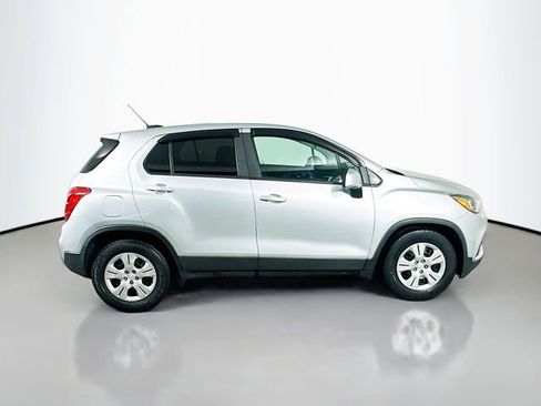 Used 2017 Chevrolet Trax LS image 5