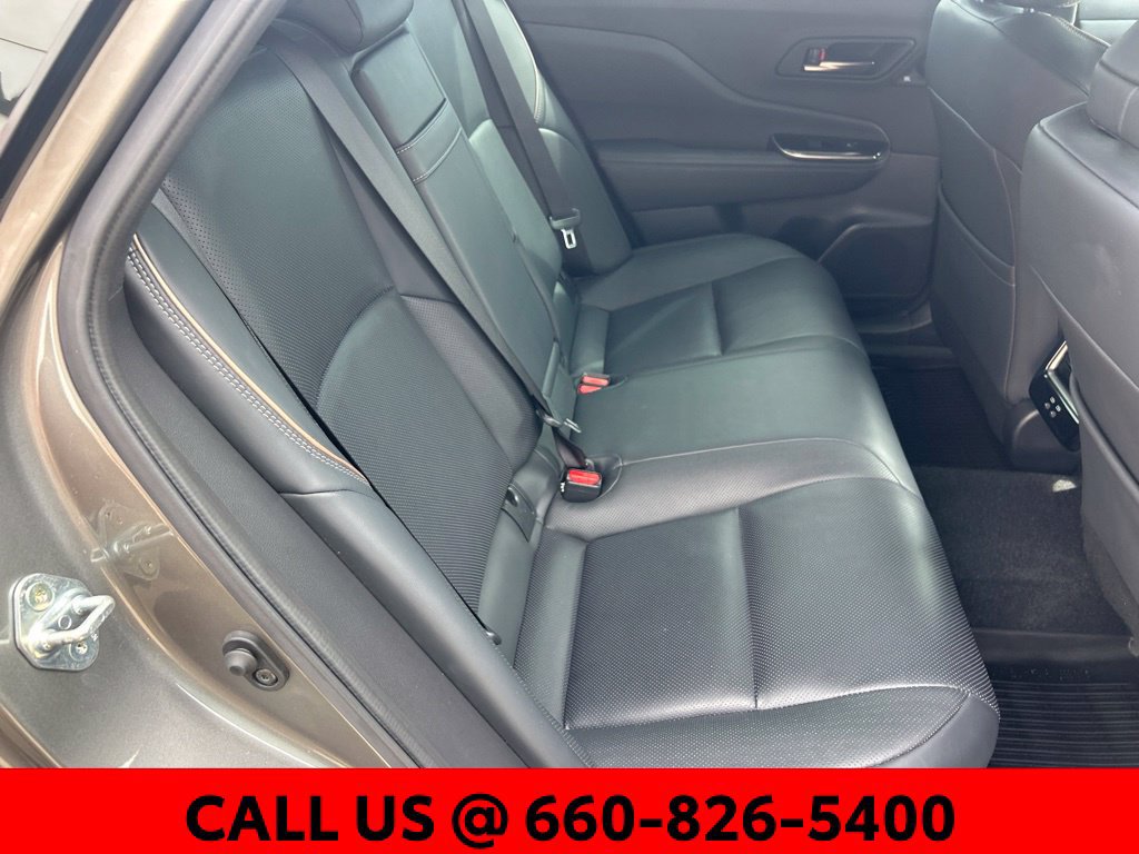 Certified 2025 Toyota Crown Platinum AWD/4WD image 11
