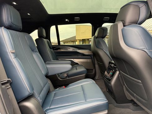 Used 2025 Cadillac Escalade IQ Sport 2 image 20