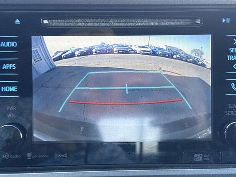 Used 2017 Toyota Tacoma TRD Sport AWD/4WD image 30