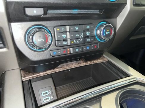 Used 2017 Ford F250 Lariat w/ Lariat Ultimate Package image 26