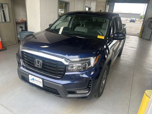 Used 2022 Honda Ridgeline RTL-E image 2