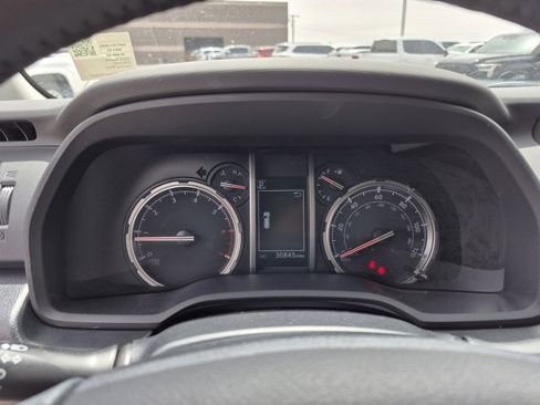 Used 2023 Toyota 4Runner Limited AWD/4WD image 10