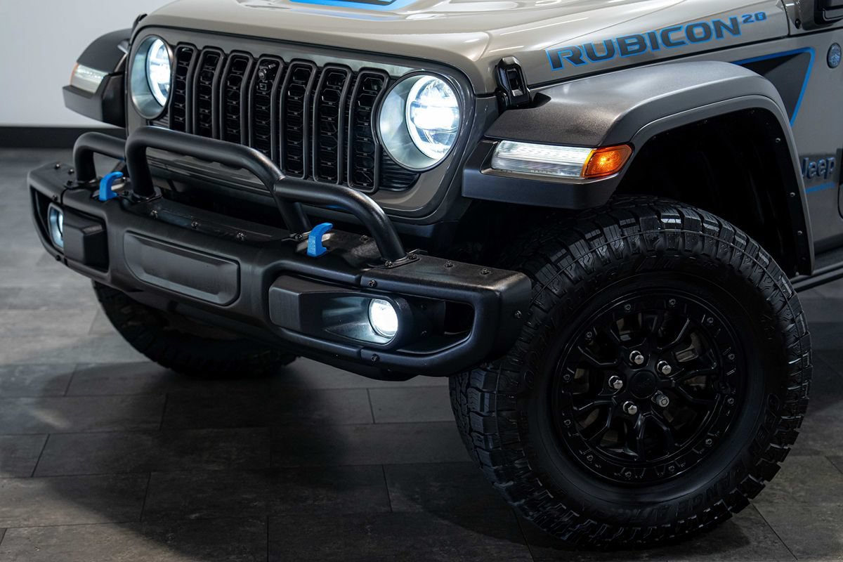 Used 2023 Jeep Wrangler Unlimited Rubicon 4xe AWD/4WD image 34