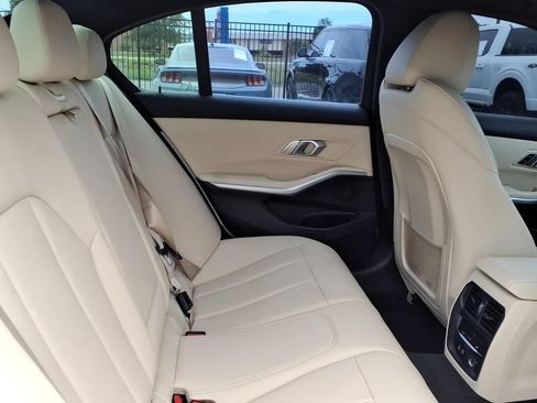 Used 2020 BMW 330i Sedan w/ Convenience Package RWD image 16