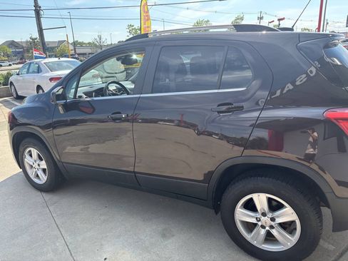 Used 2016 Chevrolet Trax LT w/ LT Convenience Package AWD/4WD image 10