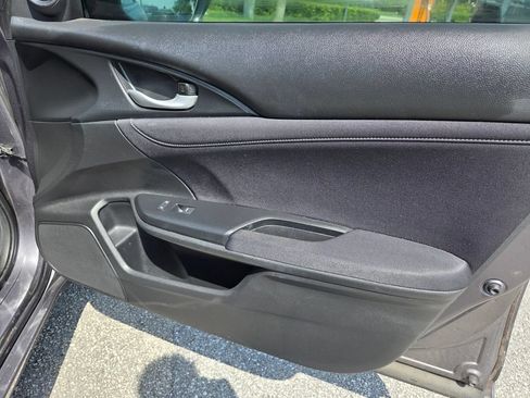 Used 2019 Honda Insight EX image 12