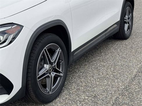 Certified 2022 Mercedes-Benz GLA 250 4MATIC image 13
