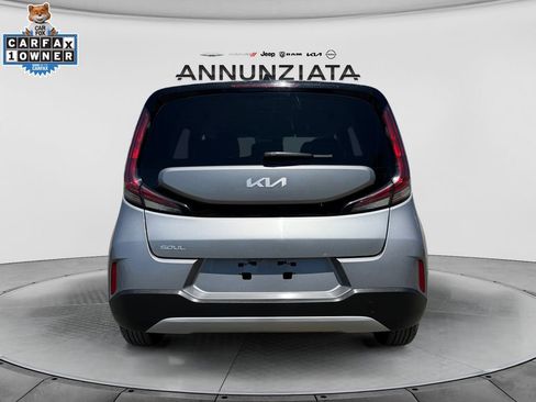 Certified 2025 Kia Soul LX w/ LX Technology Package FWD image 4