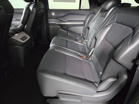 New 2026 Lincoln Navigator L Reserve w/ Jet Appearance Package image 14