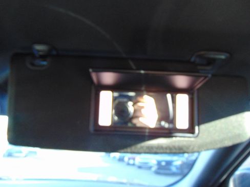 Used 2023 Jeep Grand Cherokee Altitude image 28