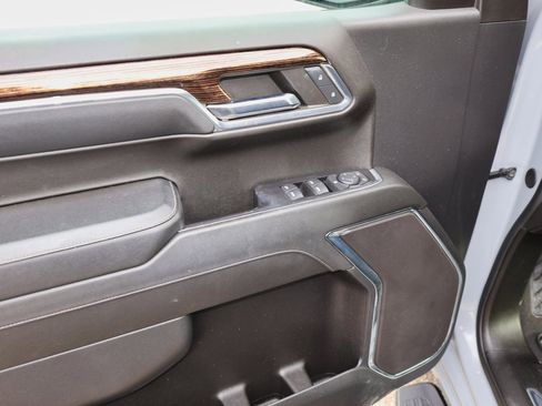 Certified 2024 GMC Sierra 1500 Elevation image 8