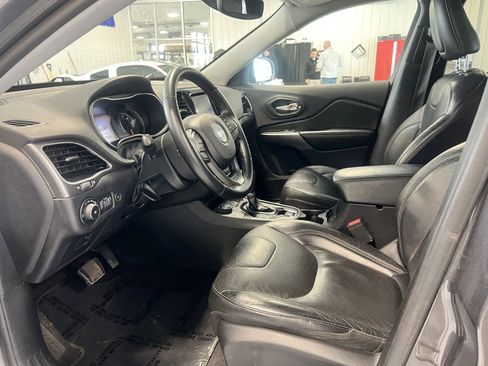 Used 2020 Jeep Cherokee Limited AWD/4WD image 10