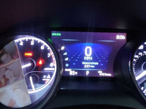 Used 2021 Toyota Camry SE w/ Cold Weather Package AWD/4WD image 11
