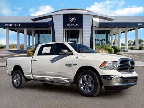Used 2019 RAM 1500 Big Horn RWD image 2